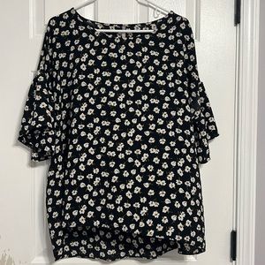 Boutique | black and white flower blouse